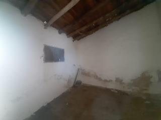 Casa a Malpartida de Cáceres. Casa para reformar con patio de 40 metros en malpartida de cácer