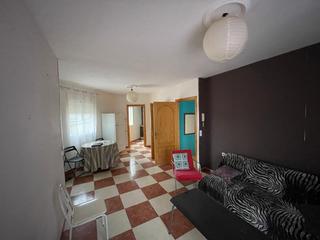 Haus in Arroyo de la Luz. Oportunidad unica de apartamento independiente con cochera en ar