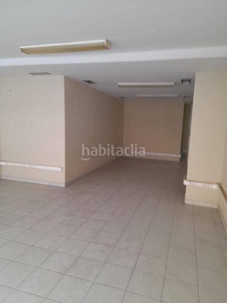 Foto 72d07017-4775-4cff-8f9f-ce6d2b97f3a8. Alquiler local comercial se alquila local comercial en el descubrimiento en Cáceres
