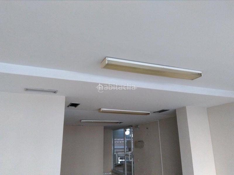 Foto d210079f-422d-475b-8169-1f3fe680c52c. Alquiler local comercial se alquila local comercial en el descubrimiento en Cáceres