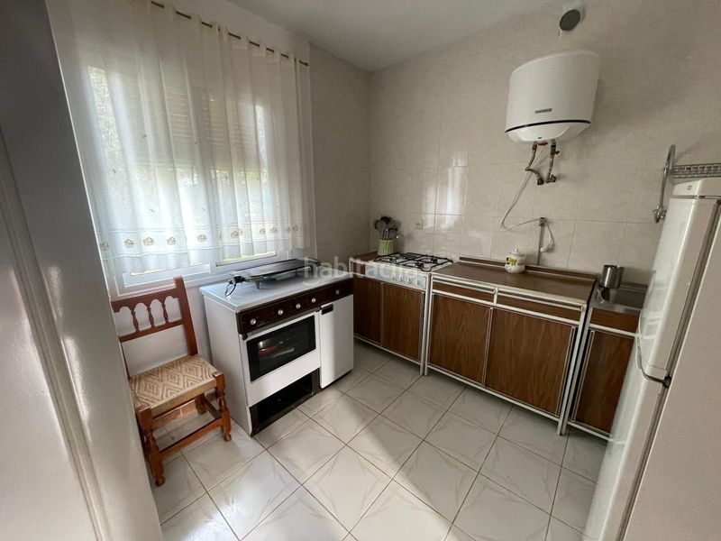 Foto 557f9f67-65e9-4d6e-bbcf-eda7e038c74e. Casa  de campo con terreno en carretera de badajoz en Cáceres