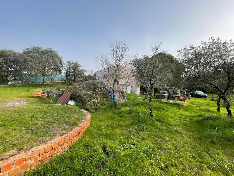 Foto 6d4a7649-1493-43a8-af93-74d9e2c7302f. Casa  de campo con terreno en carretera de badajoz en Cáceres