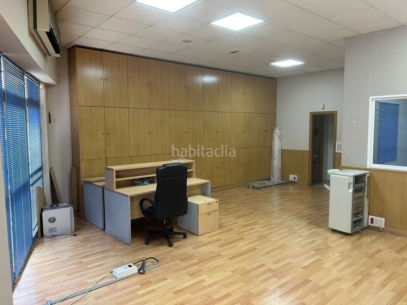 Foto a0b2905d-d434-41a3-80bd-daf0f7ce9c4b. Local comercial a Centro Cáceres
