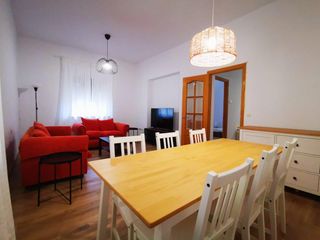 Rent Flat in Casco Antiguo. Piso en hernán cortes