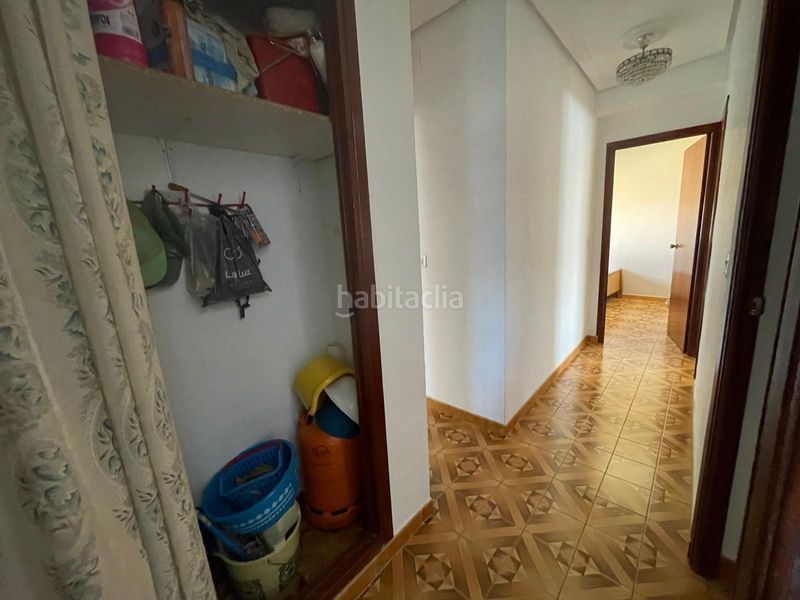 Foto e2373dbc-7488-463c-b958-b3cd03a94e40. Piso  luminoso con cochera de 30 metros en Arroyo de la Luz