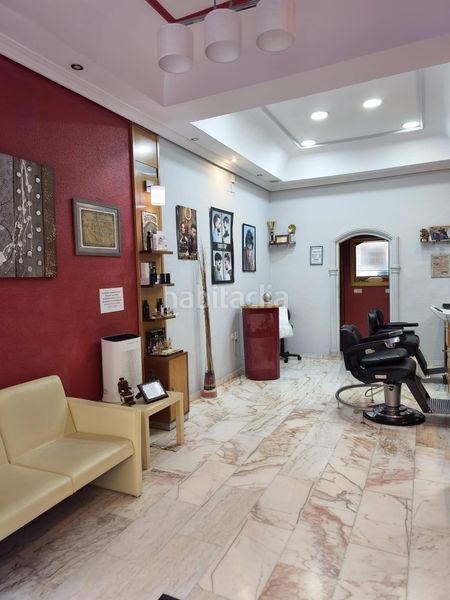 Foto f015aa10-50c2-41ae-8a8d-8fdad1b66d00. Local comercial a Centro Cáceres