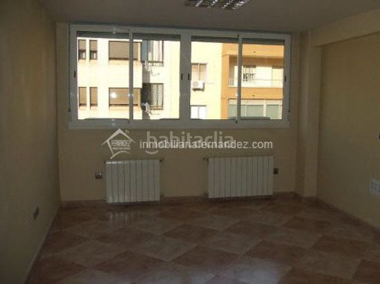 Foto 0c67b82f-71a3-4da2-9f19-3994c82bffa8. Affitto ufficio con riscaldamento in Centro Cáceres