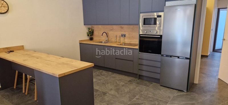 Foto a3b77f29-176c-4706-8052-6a298c8b0a74. Alquiler apartamento moderno apartamento ideal para alquilar en Cáceres