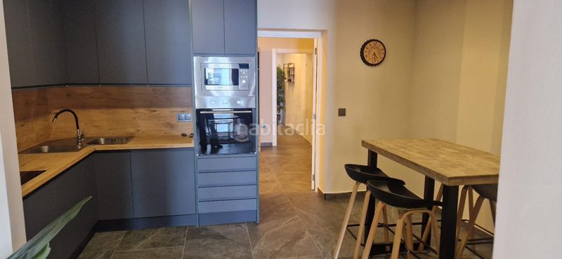 Foto af8c14cb-2dfa-405b-89c5-aefb4bd13e5e. Alquiler apartamento moderno apartamento ideal para alquilar en Cáceres