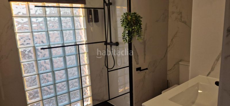 Foto bc518bf2-cad2-452a-8198-2a3e40933c8c. Alquiler apartamento moderno apartamento ideal para alquilar en Cáceres
