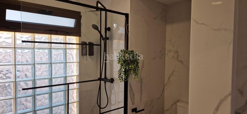 Foto f8e23067-67ef-4c73-ba78-1507b3384414. Alquiler apartamento moderno apartamento ideal para alquilar en Cáceres