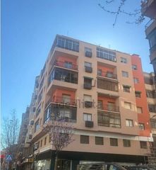 Pis a Centro. Con garaje en el centro de cáceres