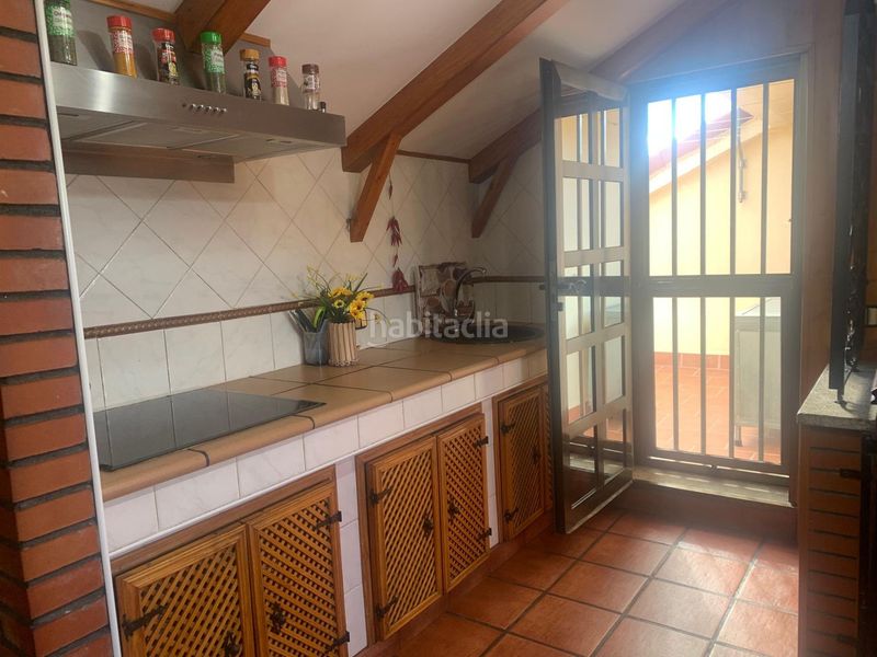 Foto c7668eb1-a0d5-438c-954f-02aeabb2c8d8. Casa amb calefacció aparcament a Casco Antiguo Cáceres