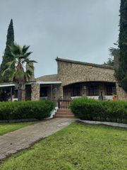 Chalet à Aldea del Cano. Exclusica casa en aldea del cano con 8000 metros de parcela