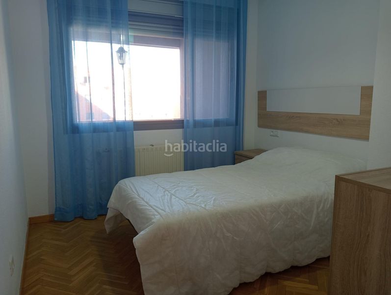 Foto eb75d93c-acb0-45a4-a51f-91d46c1199db. Pis amb calefacció aparcament a Centro Cáceres