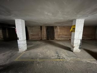 Miete Autoparkplatz in Centro. Garaje en colón