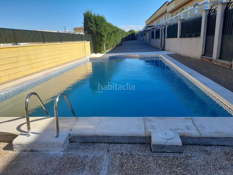 Foto a0377e9f-b153-4ba8-b157-629d137e9c58. Casa adossada amb calefacció aparcament piscina a Cáceres