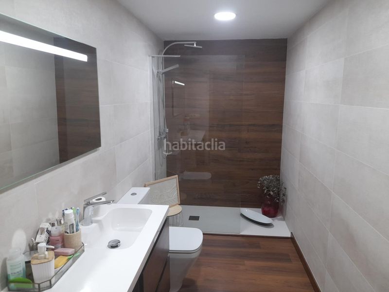 Foto e80862c4-8d9f-472b-b1c5-c3f63bfa49d9. Casa adossada amb calefacció aparcament piscina a Cáceres