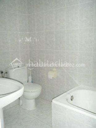 Foto 2b284e97-5a77-4dfc-b3be-d4cfa44254f4. Apartament amb calefacció a Casco Antiguo Cáceres