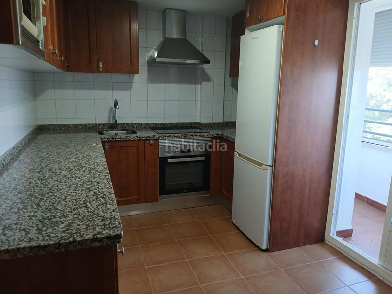 Foto a08b3f61-825d-4f68-9274-56ca621ff390. Casa adossada amb calefacció aparcament a Campus Universitario Cáceres