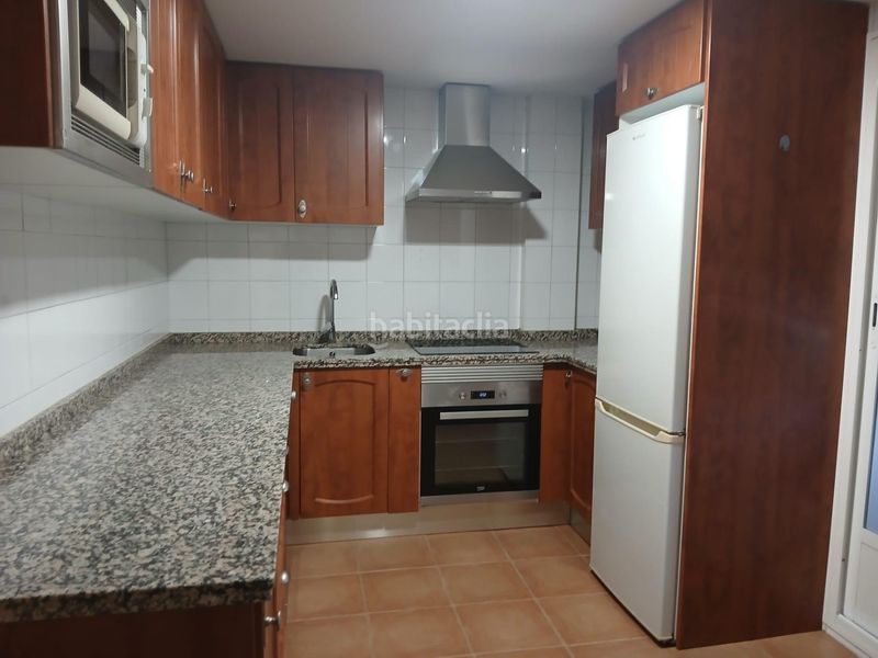 Foto bc4dd774-2f7c-4332-a72a-42c6193e33f8. Casa adossada amb calefacció aparcament a Campus Universitario Cáceres