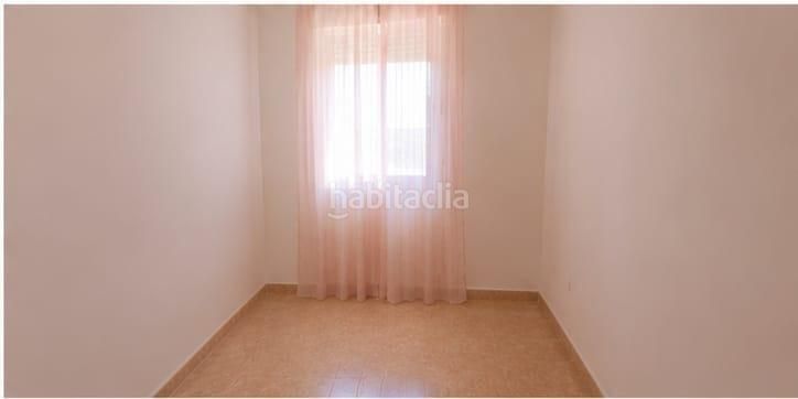 Foto c81c3ab0-e14f-4af5-a83f-63a0c072a73d. Casa adossada amb aparcament a Montesol - Mejostilla Cáceres
