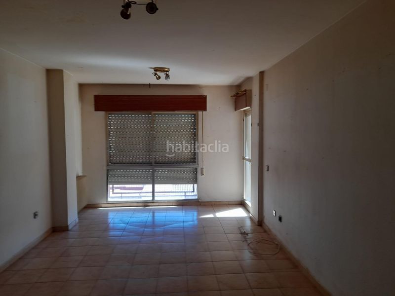 Foto cfa8b081-bd87-4a50-b6d7-d9e7719df8f9. Pis amb calefacció aparcament a Centro Cáceres