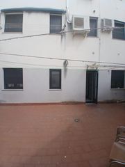 Affitto Appartamento in Casco Antiguo. Con amplio patio y garaje en zona tranquila.