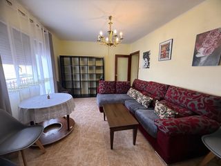 Affitto Appartamento in Casco Antiguo. Piso de estudiantes
