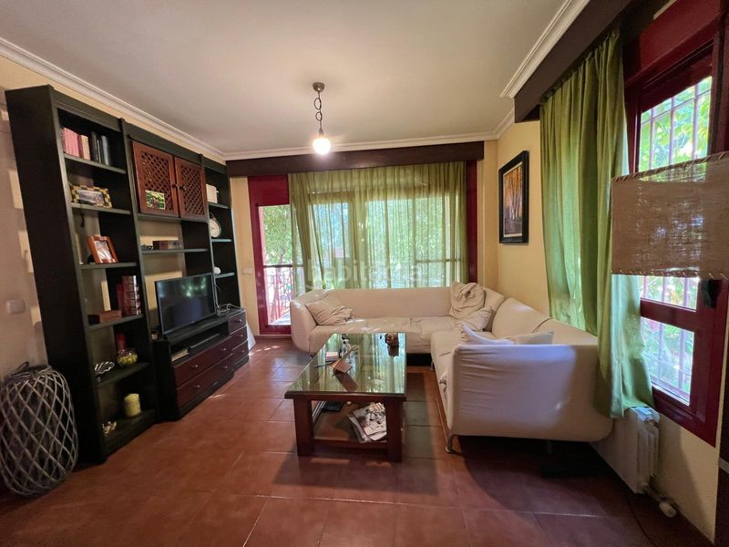 Foto 54fb84d1-c938-4105-bef1-7df2606d5809. Casa adossada amb aparcament a Montesol - Mejostilla Cáceres
