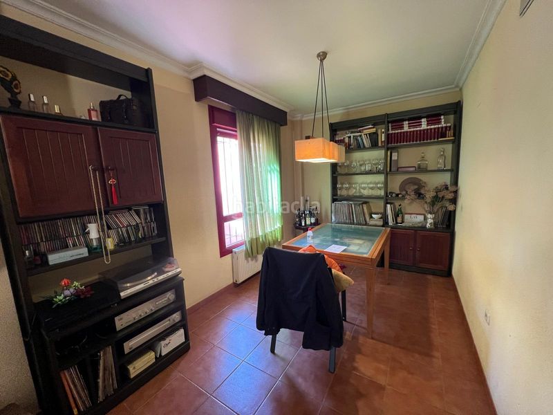 Foto d255f94d-aea6-455c-a759-8743c5bb4216. Casa adossada amb aparcament a Montesol - Mejostilla Cáceres