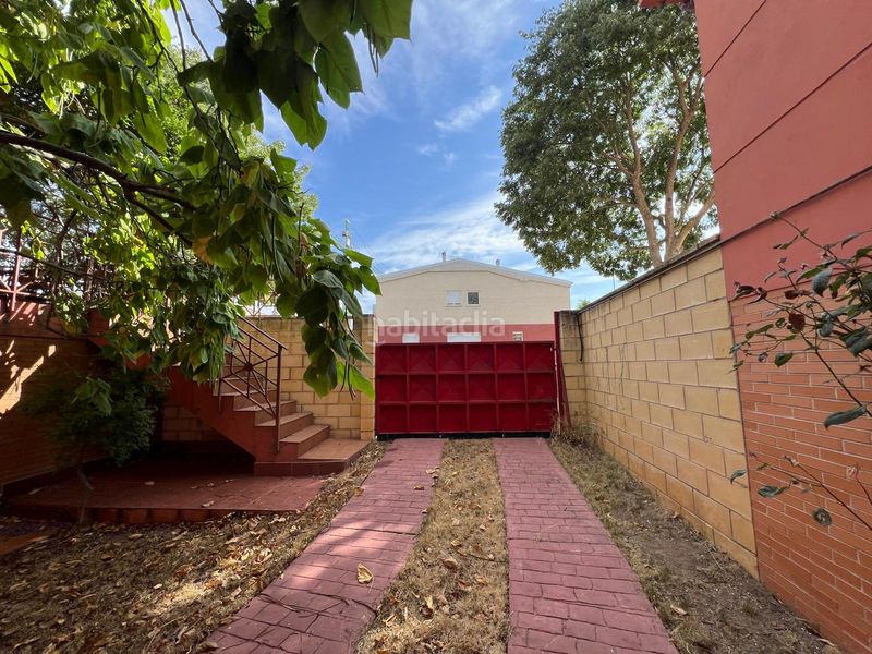 Foto dfefb680-d82d-40c4-a389-49738a4c0824. Casa adossada amb aparcament a Montesol - Mejostilla Cáceres