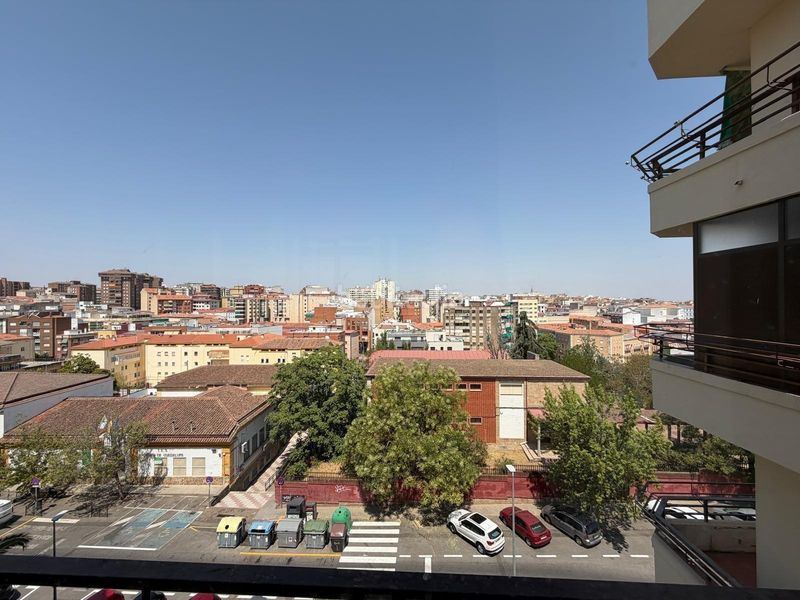 Foto e658e737-1397-4677-8814-018e6fa1fc16. Miete etagenwohnung mit heizung in Centro Cáceres