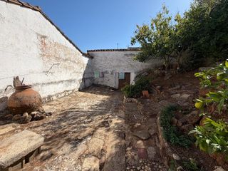 House in Alcuéscar. Casa de planta baja con patio de 150 metros en alcuescar