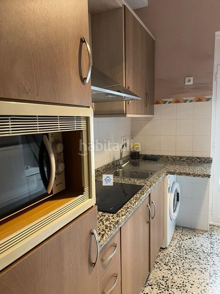 Foto 5033e44e-f684-48f7-8c25-96cfd81fc65b. Alquiler piso se alquila piso en canovas 1 habitación estudiantes en Cáceres