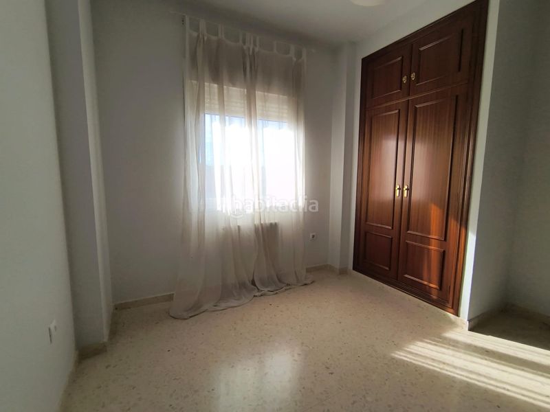 Foto 8cc8600f-04fe-4f70-8408-9fe0861e1337. Casa adossada amb calefacció aparcament a Montesol - Mejostilla Cáceres