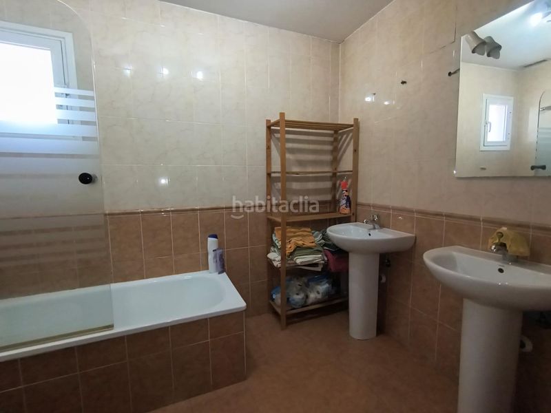 Foto e42ebc72-2b07-4920-97c1-46ba150da7e0. Casa adossada amb calefacció aparcament a Montesol - Mejostilla Cáceres