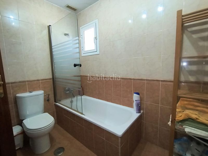 Foto e7b06c29-5441-4342-99ce-eb08de565747. Casa adossada amb calefacció aparcament a Montesol - Mejostilla Cáceres