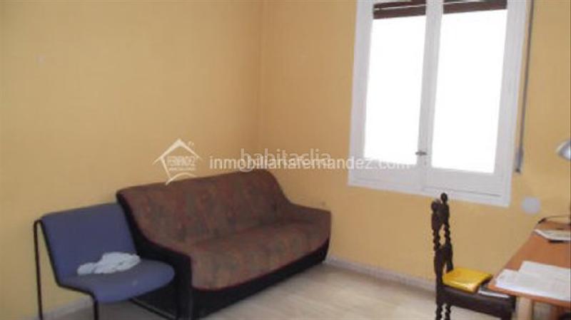 Foto 420c916a-221c-4aaa-82e0-a7c5b8a30392. Rent office space in Centro Cáceres