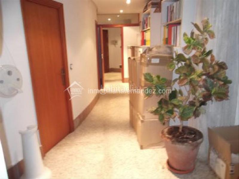 Foto 49e9f515-e8e6-43de-9303-9403d031a904. Location bureau dans Centro Cáceres