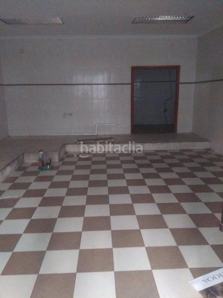 Foto ca2f2e39-d922-4de6-9716-4361464c6531. Lloguer local comercial a Centro Cáceres