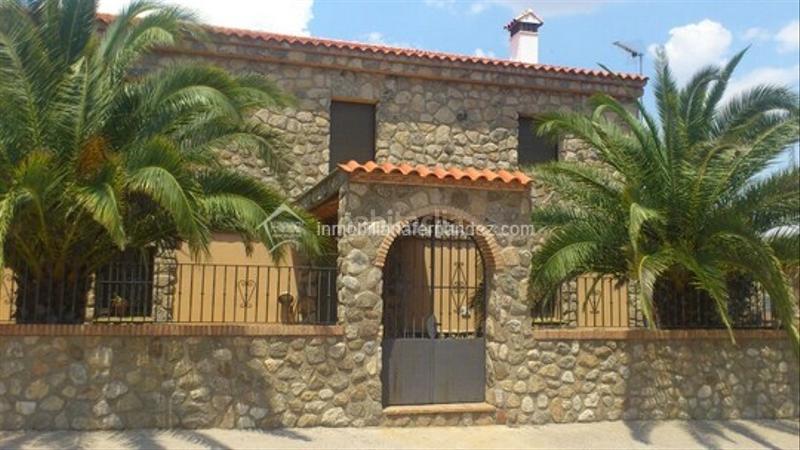 Foto ae5f9d40-ce7f-4d38-bf33-bef266b98eb3. Casa amb calefacció piscina a Zarza de Montánchez