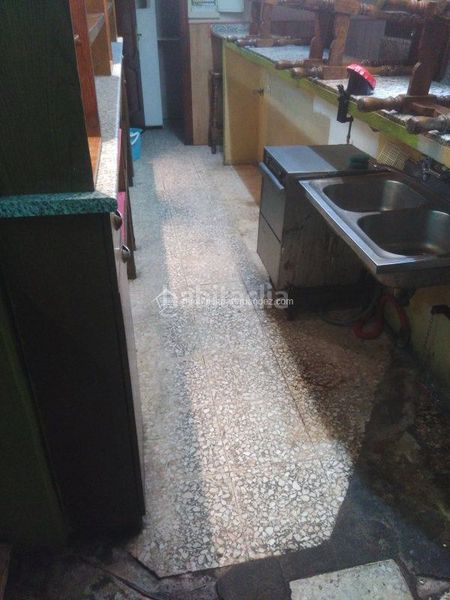 Foto a51048f9-b534-42b6-82af-879bafbb7dc8. Local comercial a Centro Cáceres