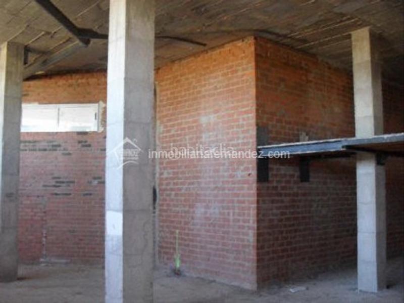 Foto b4ab1cd4-47bf-49cf-b003-ebcf784b3ac0. Lloguer local comercial a Montesol - Mejostilla Cáceres