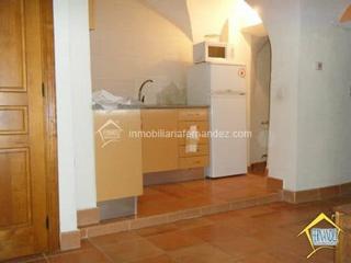 Building in Casco Antiguo. Edificio de tres plantas en venta con situación inmejorable, exc