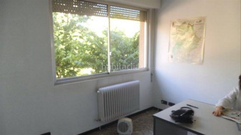 Foto 68cffea7-5aad-45c3-a600-1cdd33081973. Lloguer oficina amb calefacció a Centro Cáceres