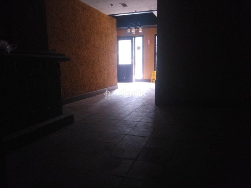 Foto b432aac3-7dc9-42b8-a0c7-dcfde6e9f717. Alquiler local comercial local en pleno Centro !!! en Cáceres