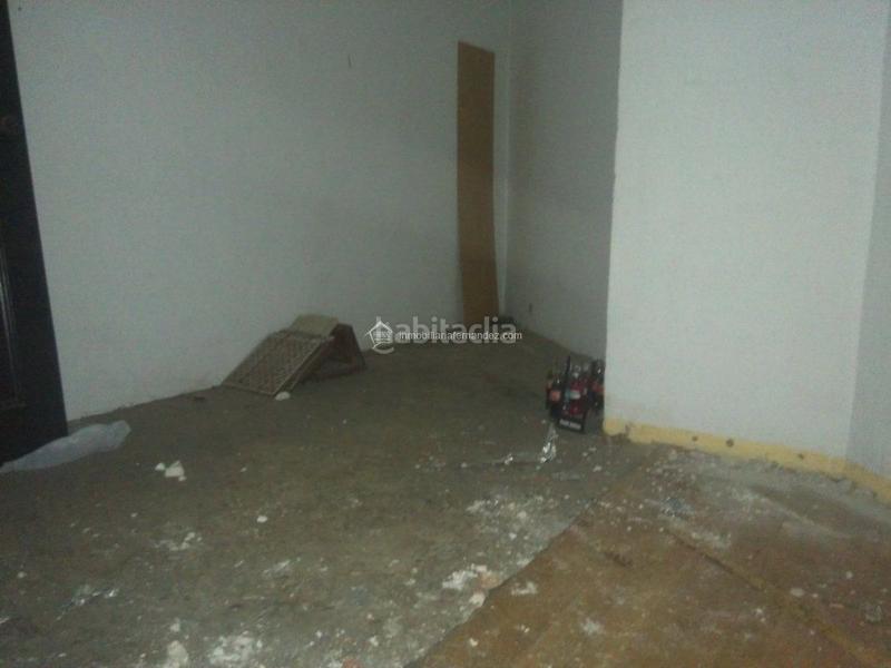 Foto 4a70b747-1122-4b33-a222-afdbc1ac94c2. Lloguer local comercial a Centro Cáceres