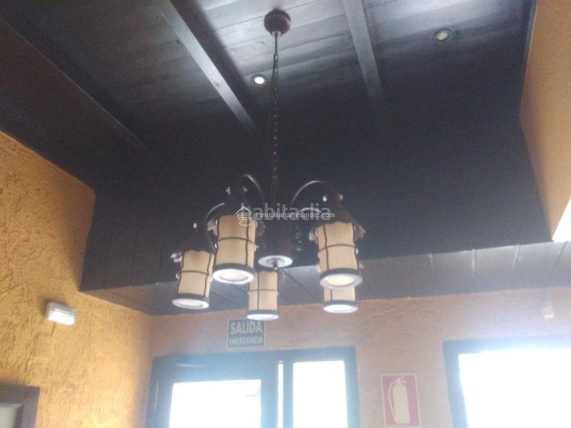 Foto 5dd7e733-0bf9-47f0-8727-558c69d7ff8f. Lloguer local comercial a Centro Cáceres
