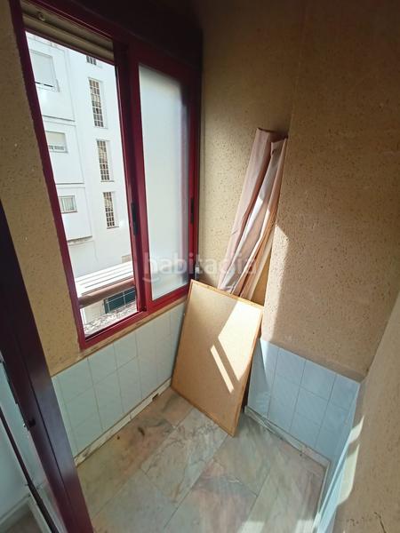 Foto fdd55055-98b0-4850-80fb-5787f6fd55fc. Bureau avec chauffage dans Centro Cáceres